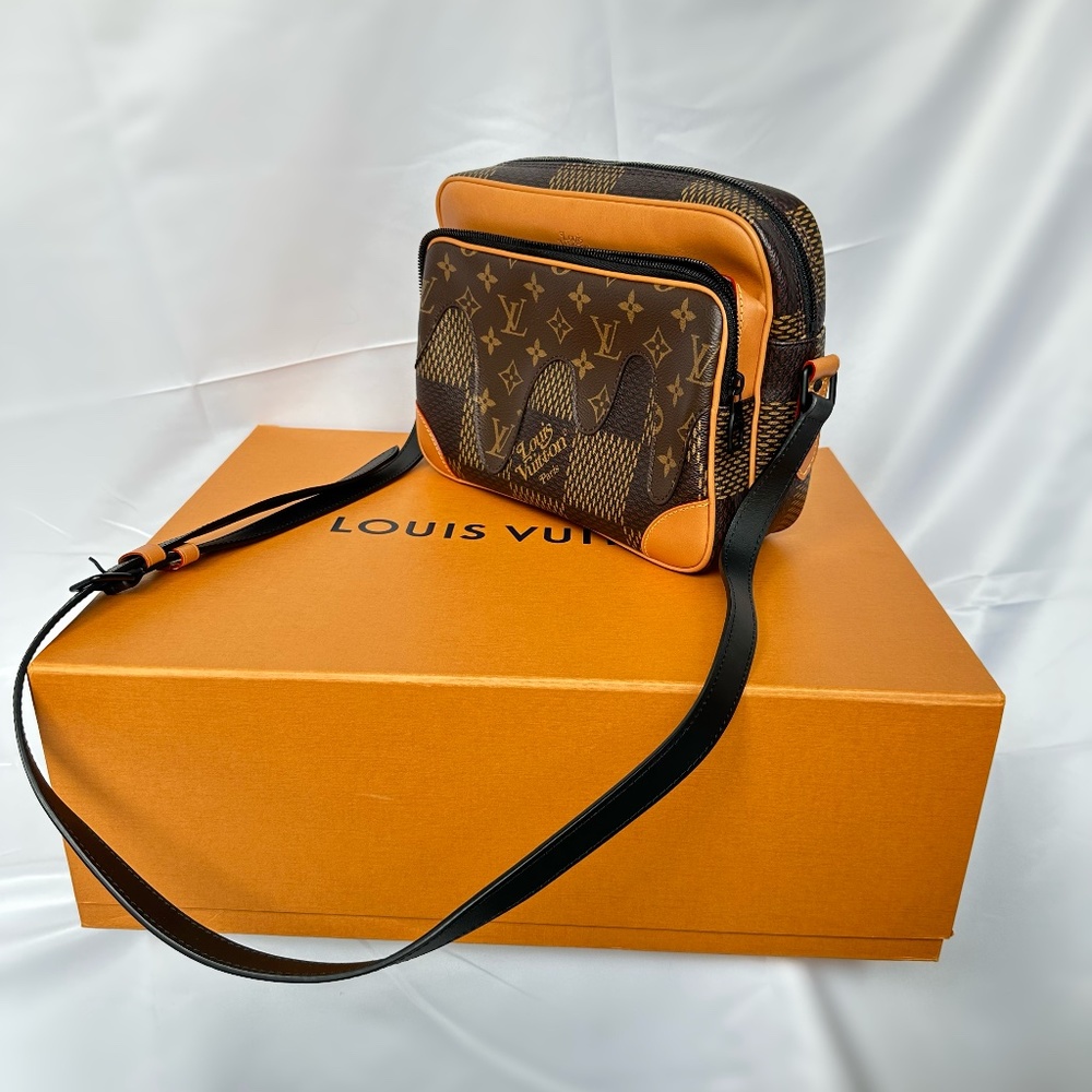 LOUIS VUITTON X NIGO Giant Damier Ebene Monogram Nil Messenger